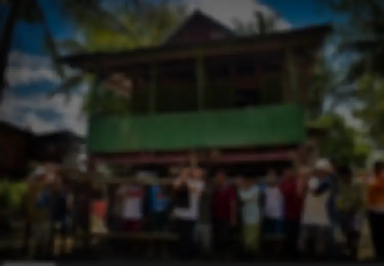 Nilai yang Ada Dalam Tradisi Memindahkan Rumah Panggung Bugis