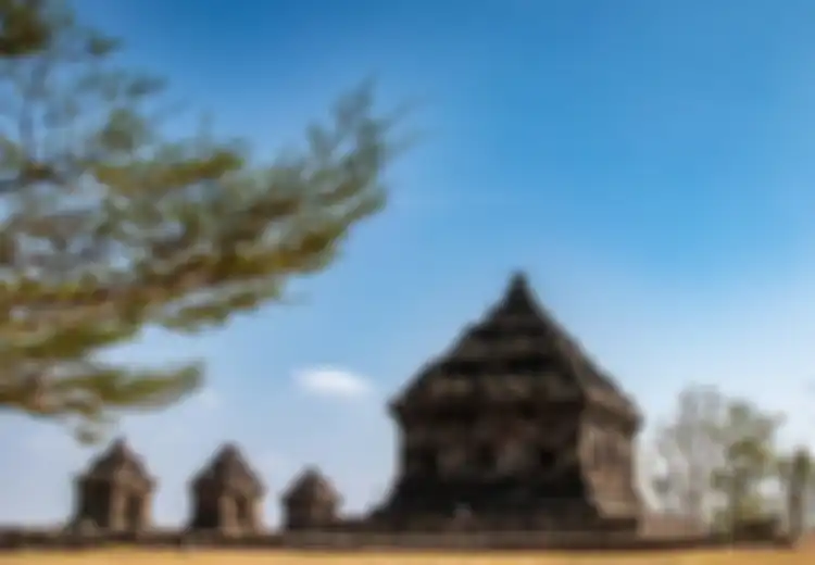  Bagaimana Perbedaan Candi Langgam Jawa Tengah dan Candi Langgam Jawa Timur?