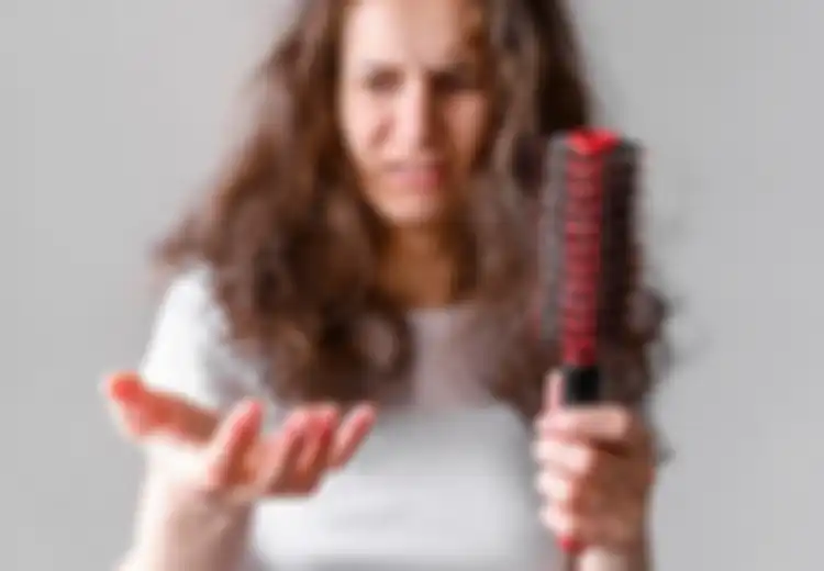 7 Arti Mimpi Rambut Rontok Banyak, Bakal Kehilangan Banyak Rezeki?