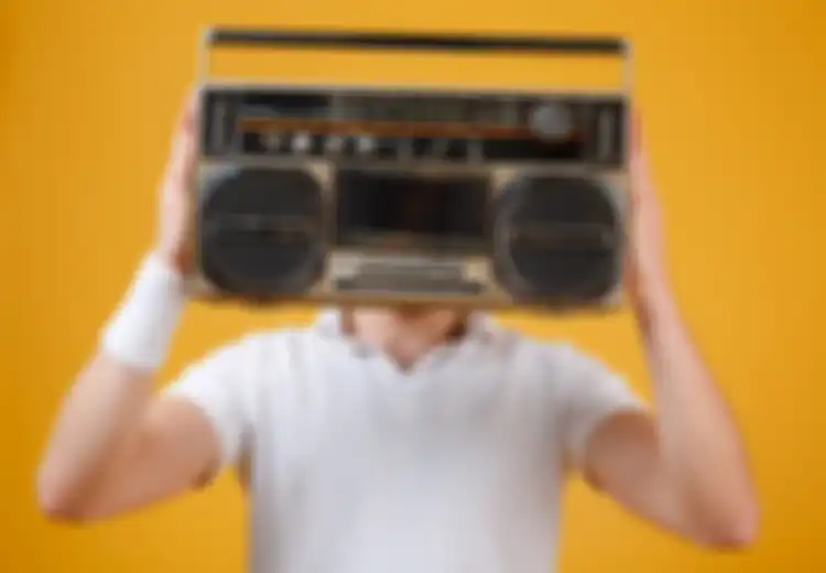 25 Kata Ucapan Hari Radio Sedunia 2024, Cocok untuk Jadi Caption