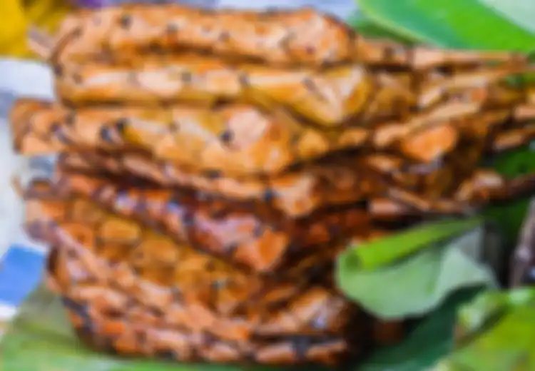 Berikut Ini Adalah Cara Merebus Ketupat Agar Tidak Cepat Basi