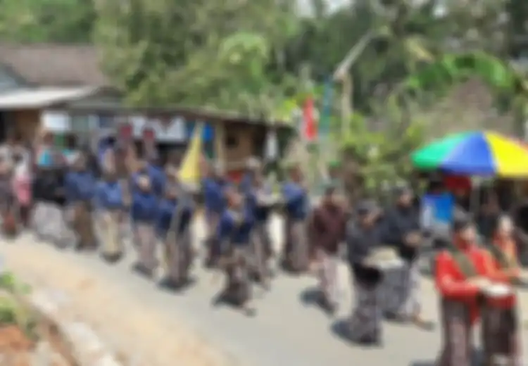 Mengapa Masyarakat Senantiasa Mengalami Perubahan Sosial Budaya?