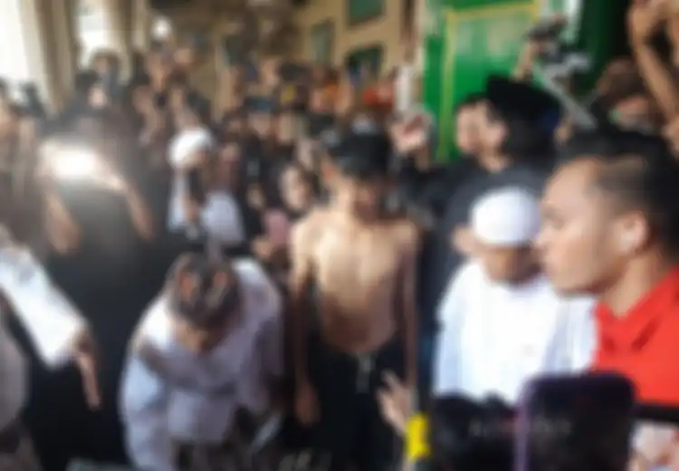 Mengapa Kita Masih Menjalankan Tradisi Dan Ritual Sumpah Pocong?