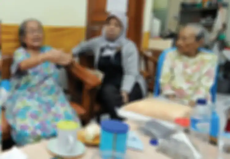 Dari dalam Panti Jompo, Nenek-nenek yang Di-'PKI'-kan Ini Minta Keadilan