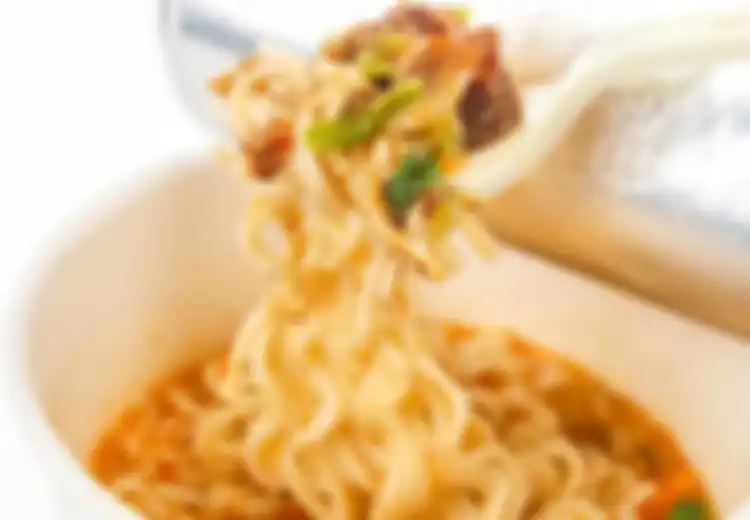 Jangan Berlebihan Mengonsumsi Mi Instan