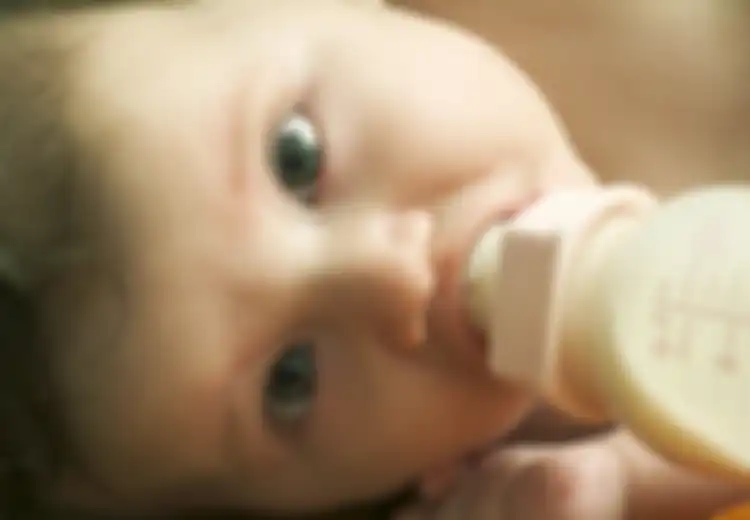Bedakan Sufor untuk Bayi Perempuan dan Laki-laki