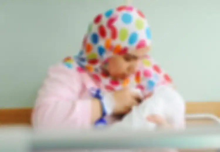 Dilema Ibu Menyusui di Bulan Puasa: Bolehkah Ikut Berpuasa? Bagaimana dengan Kualitas ASI?