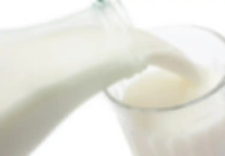 Satu dari Enam Orang Jatuh Sakit Setelah Minum Susu Segar