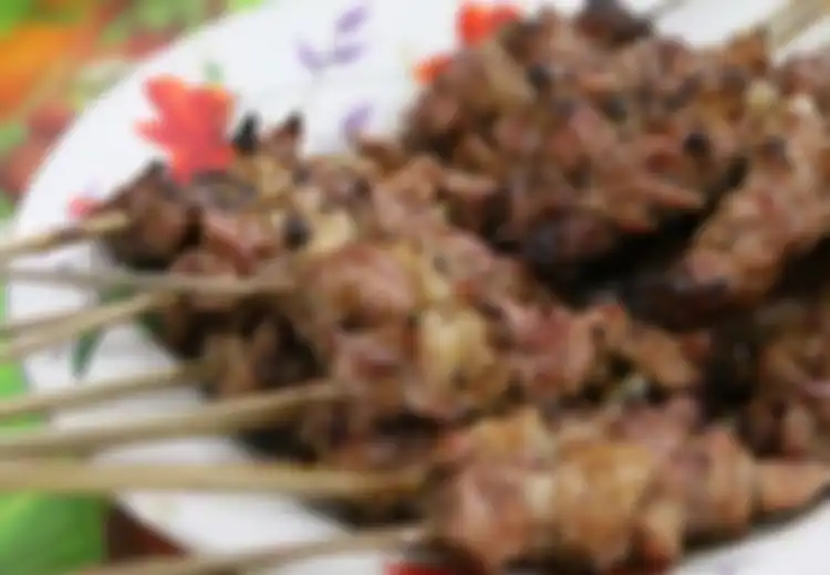 Idap Hipertensi? Batasi Makan Daging!