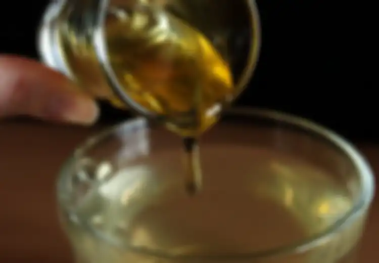 Campur Madu dengan Air Agar Mudah Diserap Tubuh
