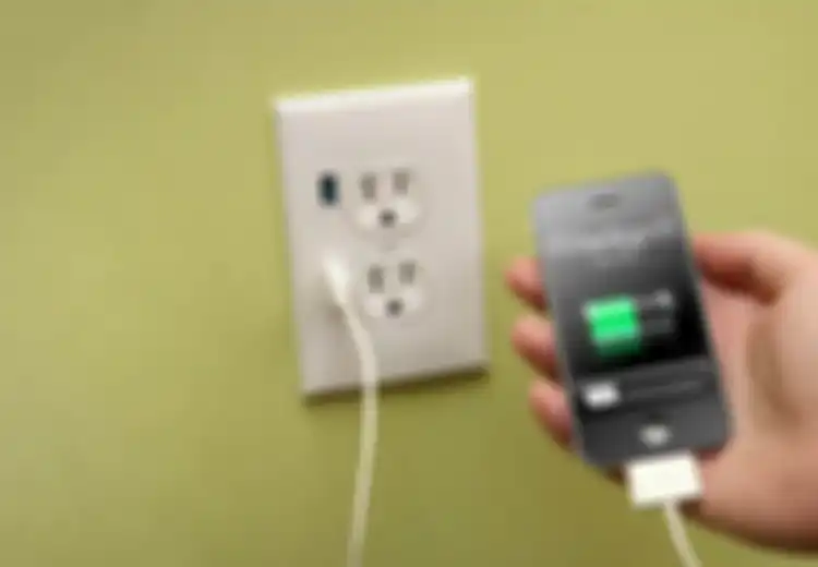 Mulai Sekarang, Berhentilah Mempercayai 5 Mitos tentang Ponsel dan Charger-nya Berikut Ini