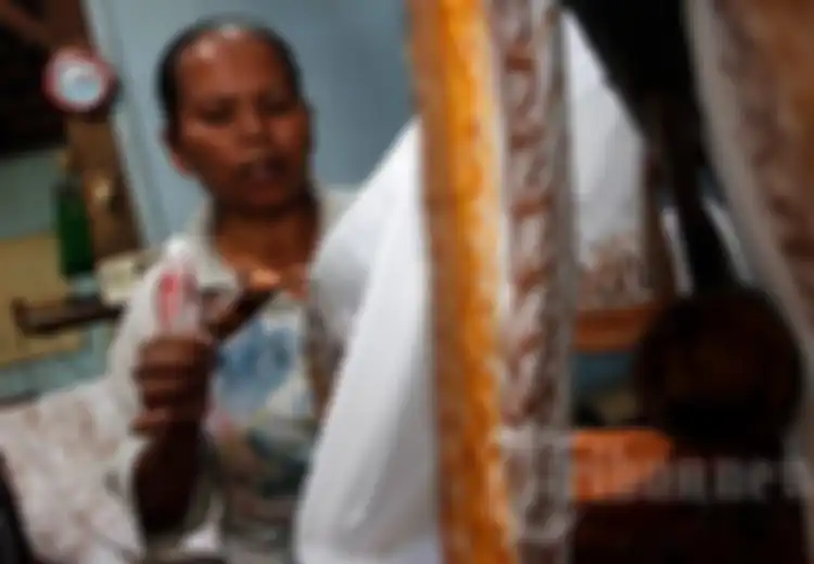 Sekelumit Kisah Hidup dalam Selembar Batik Cirebon