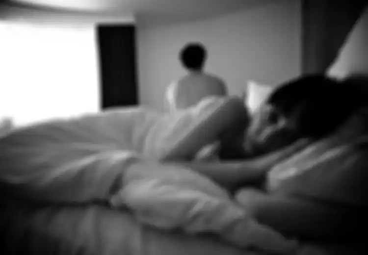Hubungan dan Gairah Seksual Suami Istri Terpancar dari Kamar Tidur (1)