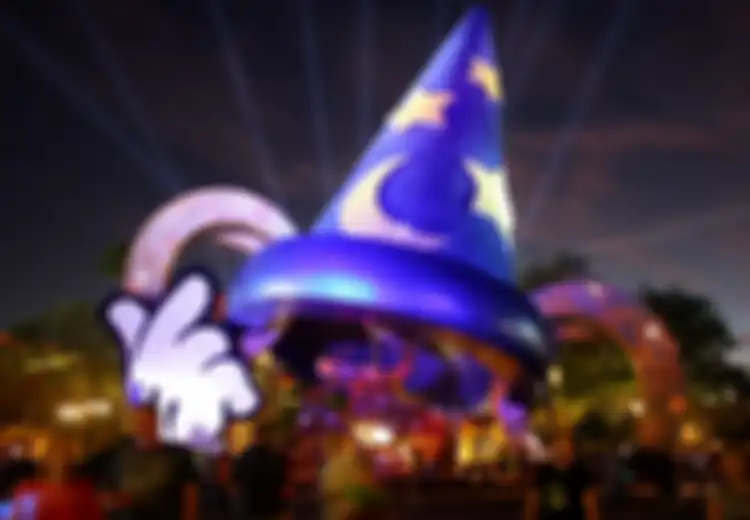 Disneyland Kini Menerima Pembayaran Apple Pay