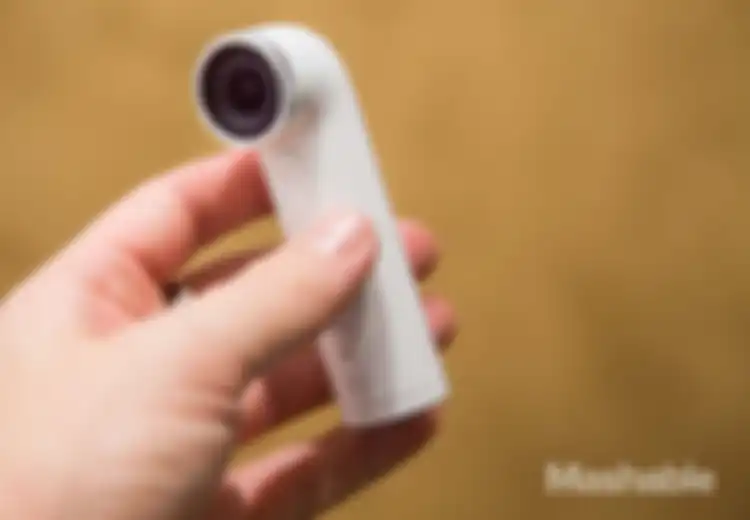 Kamera HTC Re Punya Bentuk yang Unik