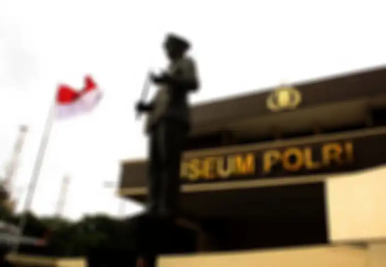 Mengunjungi Museum Polri