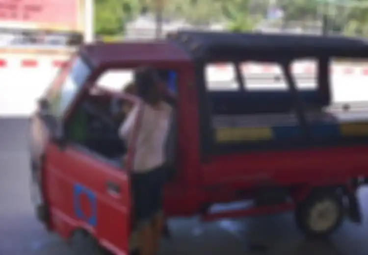 Jalan-jalan Tanpa Banjir Anggaran