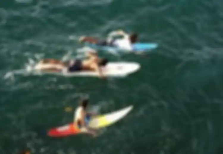 Belajar Surfing di Batu Karas, Pangandaran