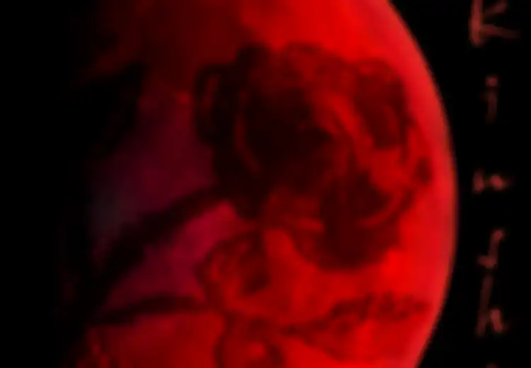 Agar Bulan Merah Tetap Tumbuh
