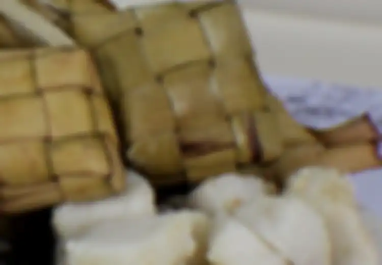 Pesan Tersirat di Balik Ketupat