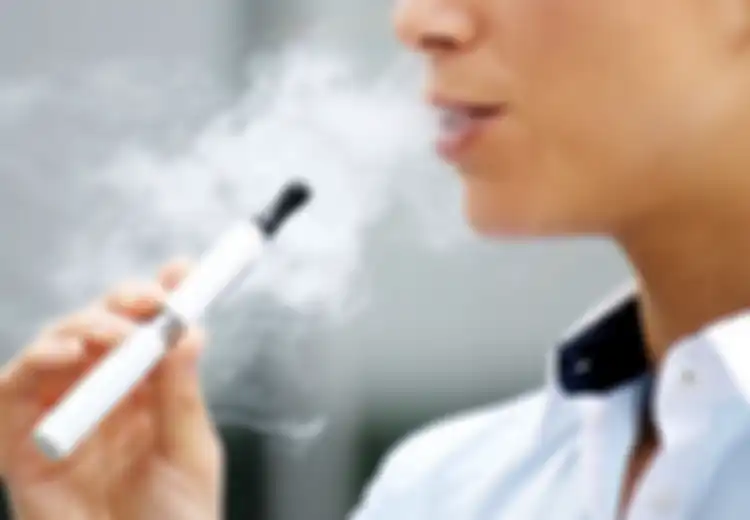 Bahan Kimia di Rokok Elektronik Lebih Berbahaya dari Rokok Biasa
