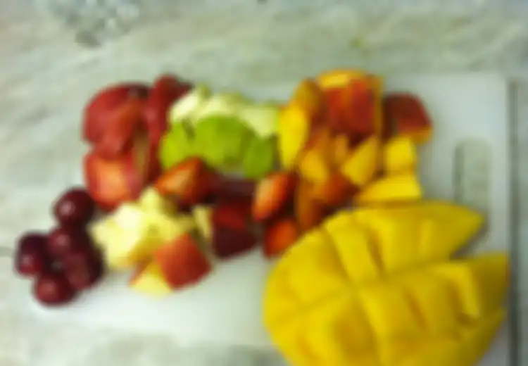 Sajikan Buah dalam Potongan Kecil