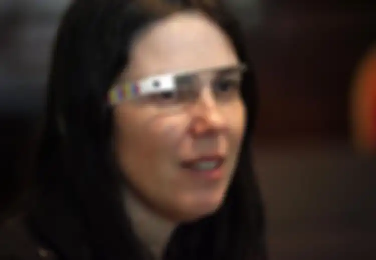 Wanita Ini Ditilang Karena Pakai Google Glass