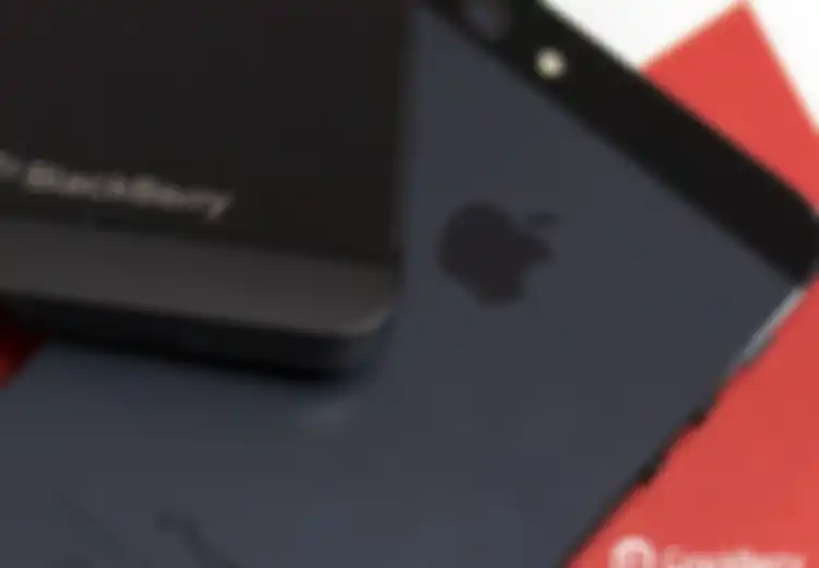 Inilah Cara Mengunduh BBM di iPhone