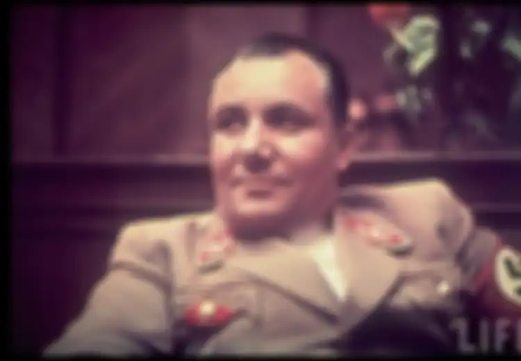 Martin Bormann, Sekretaris di Balik Keperkasaan Nazi dan Hitler