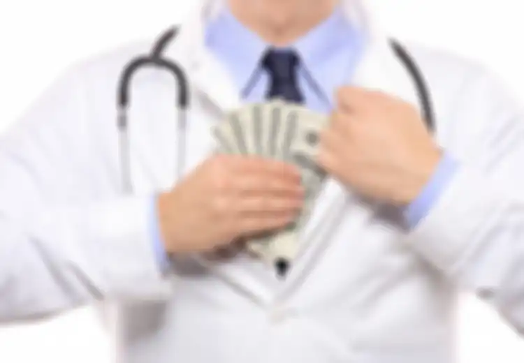 Dokter Ikhlas Tanpa Papan Nama (4): Dicekal Pemerintah, Dituding Ekstremis