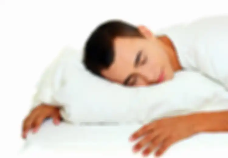Pelapis Bantal dari Katun Picu Penuaan