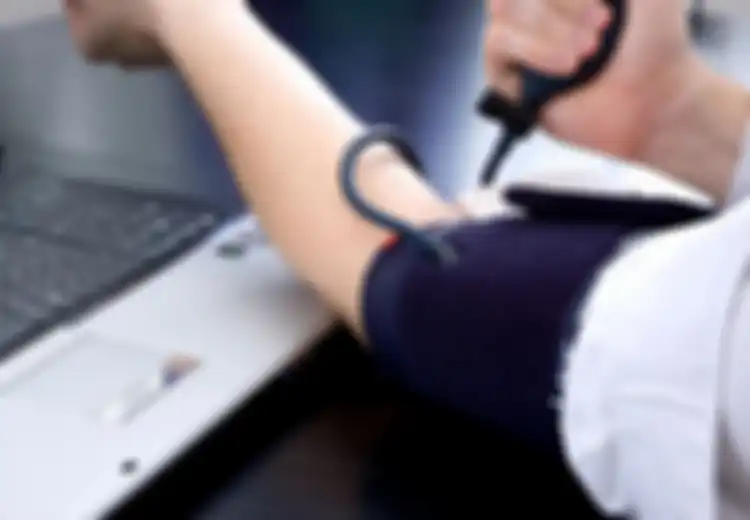 Jangan Coba-coba Diagnosis Penyakit Sendiri