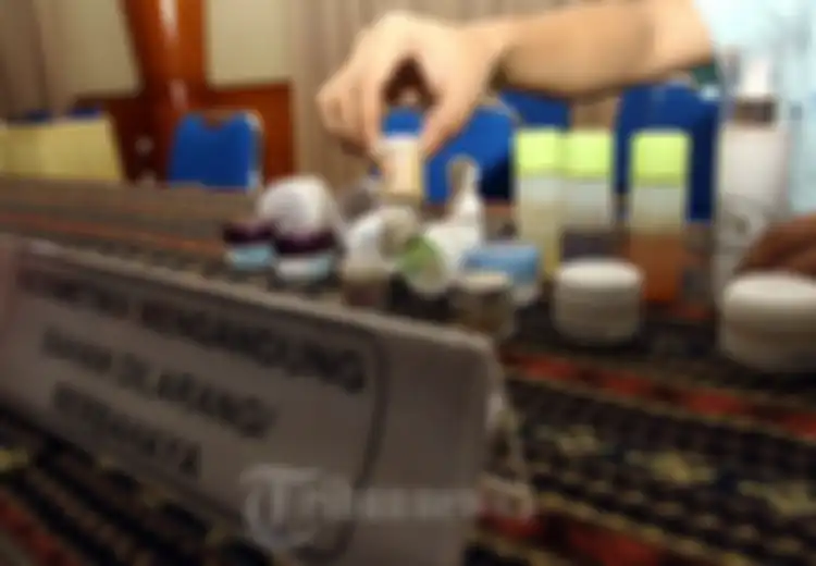 Waspada, Kosmetik Bermekuri Bikin Ketagihan