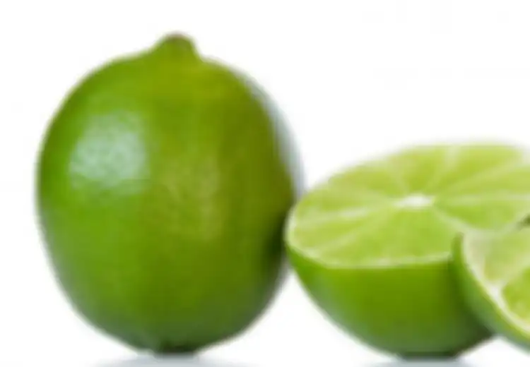 Lawan Infeksi dan Jerawat dengan Jus Lemon