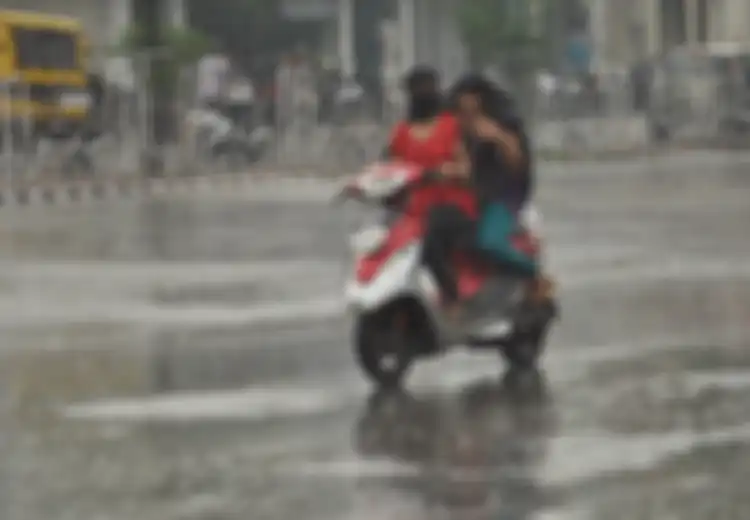 Benarkah Air Hujan Membawa Penyakit?