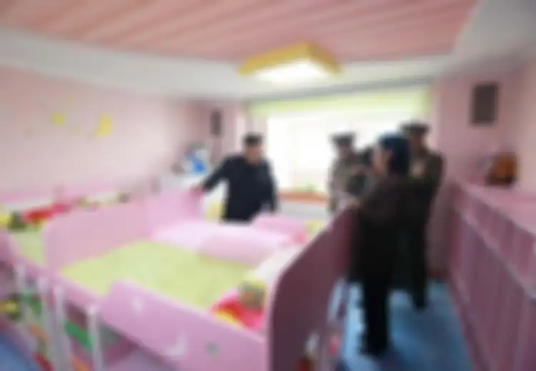 Photobomb Pose Vulgar dalam Foto Kim Jong-un, Pemimpin Korea Utara