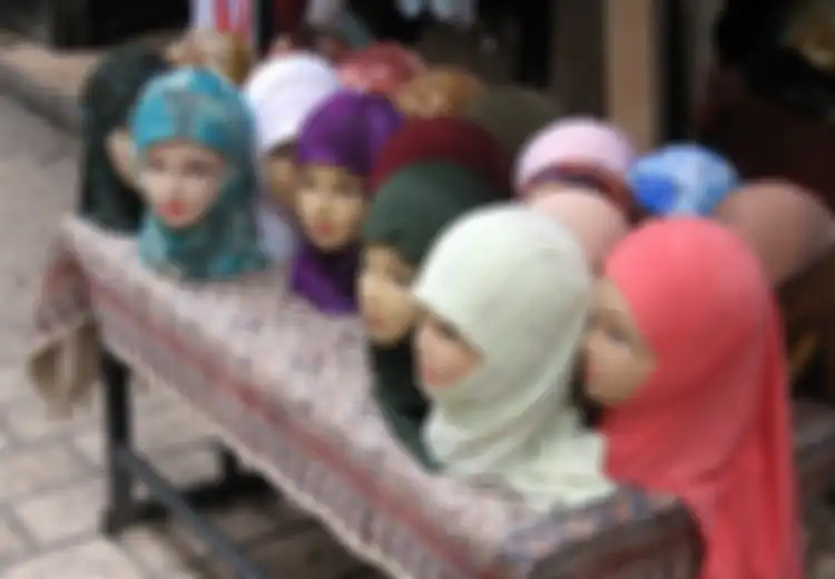 Jangan Menghakimi Jilboobers, Tegurlah Mereka dengan Bijak