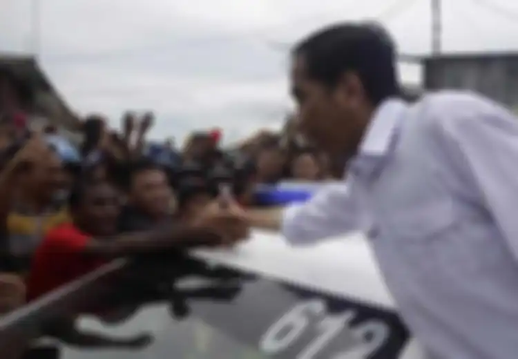 Ditanya Soal Desakan Mundur, Jokowi: Itu Urusan Guaaa!