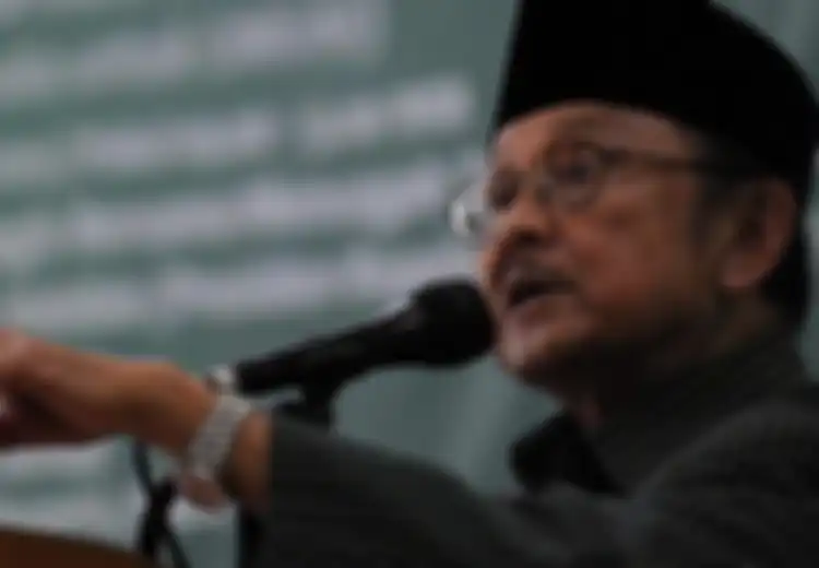 Habibie: Pilih Calon Presiden yang Muda