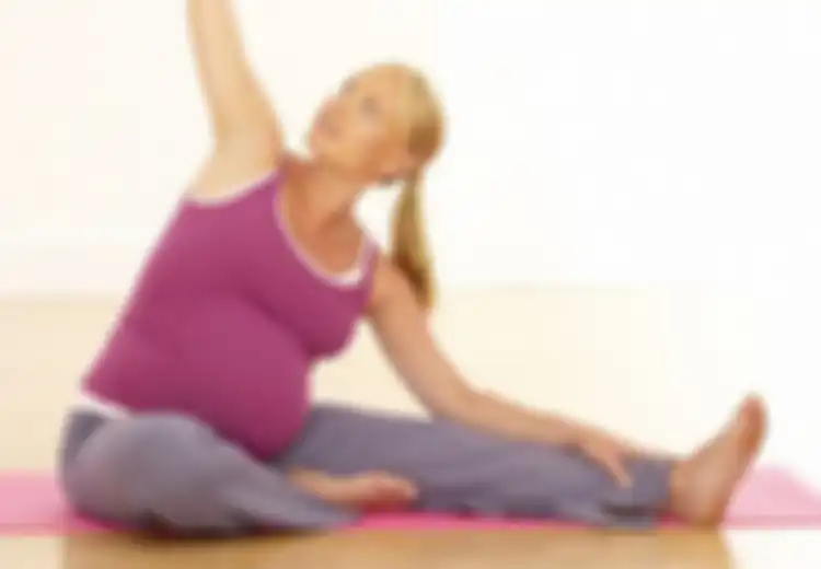 Yoga Kurangi Nyeri Saat Melahirkan
