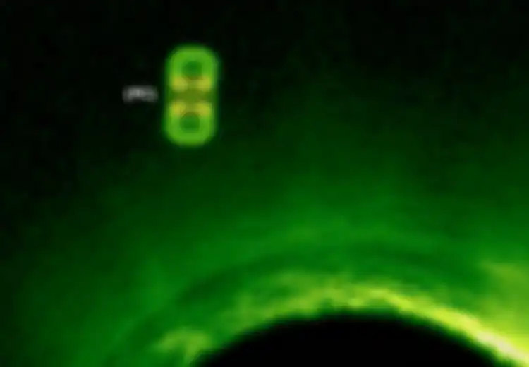 Sebuah UFO Misterius Sebesar Jupiter Tertangkap Kamera Telah Menabrak Matahari