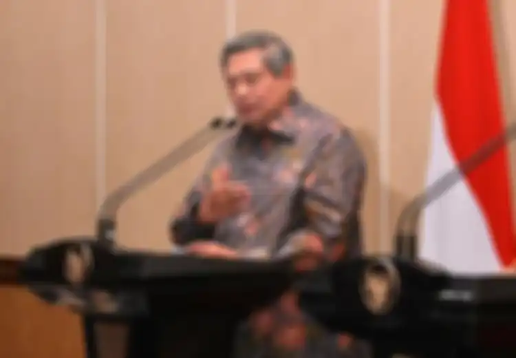 Sejuk, Jokowi Ajak Ngobrol Empat Mata SBY Di Teras Istana