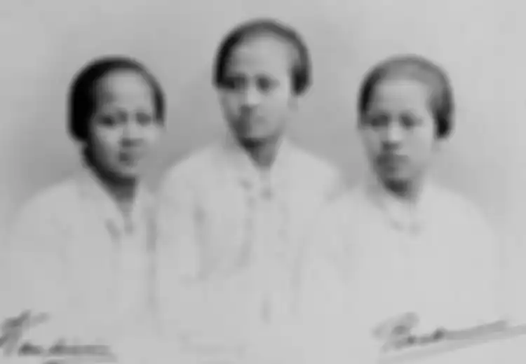 Kartini: Sebagai Ibu, Wanita adalah Pendidik Pertama Umat Manusia