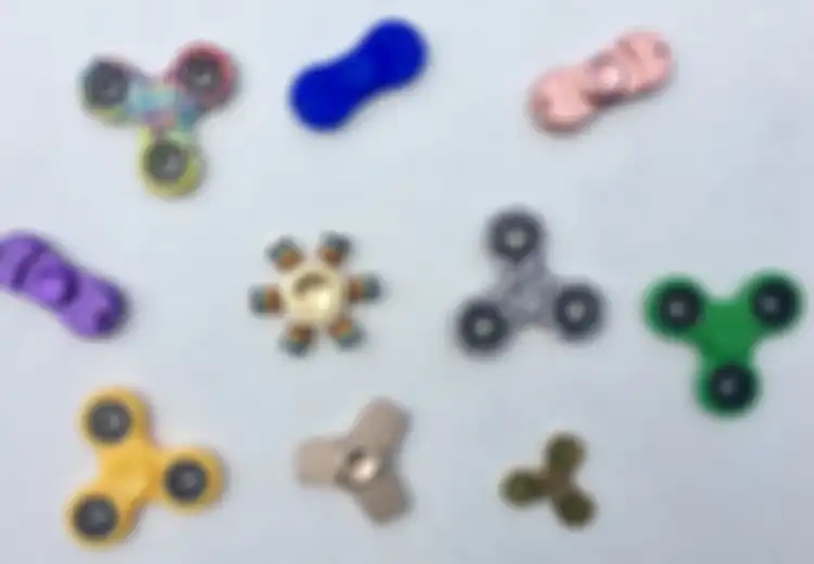 Diklaim Mampu Hilangkan Stres dan Kecemasan, Fidget Spinners Justru Bikin Pusing para Guru