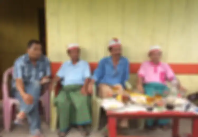 Jika Melancong ke Manggarai Timur, Jangan Lupa Merasakan Kekerabatan dengan Seteguk Sopi