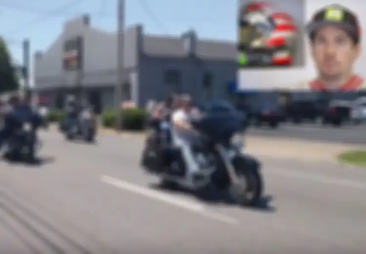 (Video) Salut! 2.000 ‘Biker’ Iringi Jenazah Nicky Hayden yang akan Dimakamkan