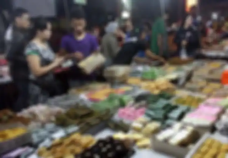 HUT Jakarta ke-490: Pasar Kue Subuh yang Memenuhi Hasrat Jajanan Orang Jakarta sejak Dini Hari