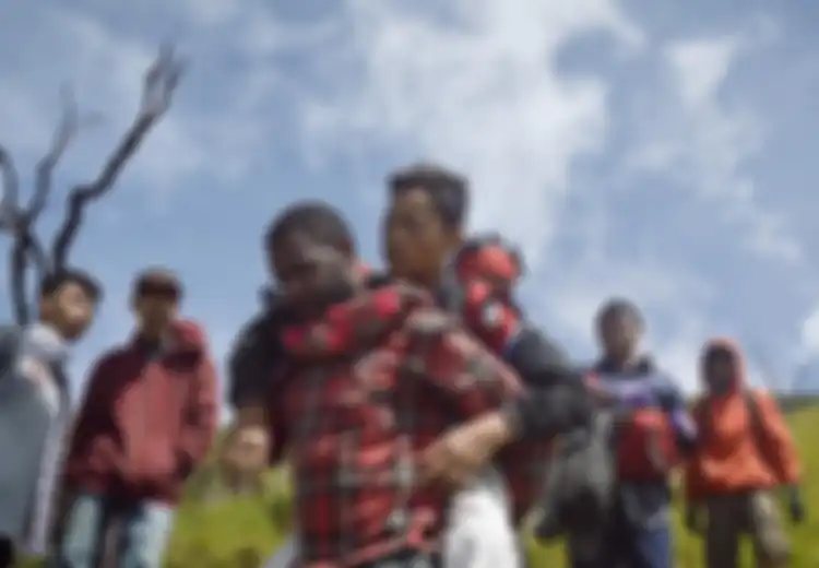 Gara-gara Melakukan Ini terhadap Seorang Pendaki di Gunung Slamet, Laki-laki Papua Ini “Diburu” Ribuan Pengguna Internet