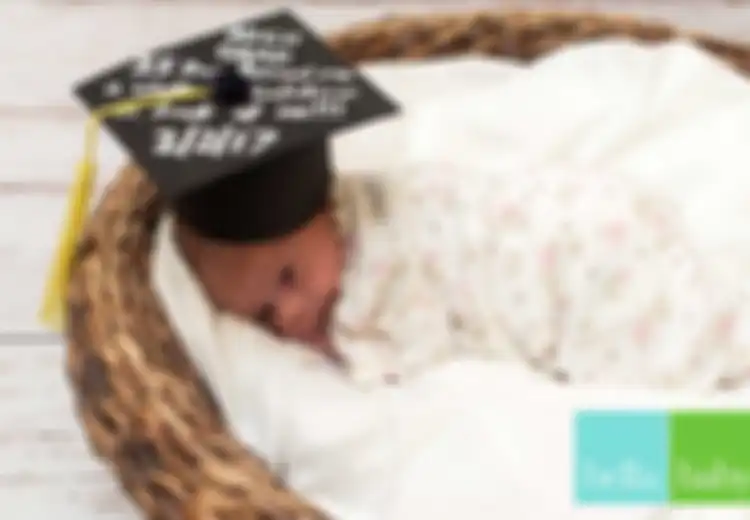 Layaknya Wisuda, Setiap Bayi Prematur yang akan Tinggalkan Rumah Sakit Ini Diberi Topi ‘Kelulusan’