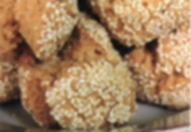 Pingin Beli Oleh-oleh Solo yang Awet Hingga Satu Bulan? Ya, Onde-Onde Notosuman Bumbu Air Kelapa Tentunya
